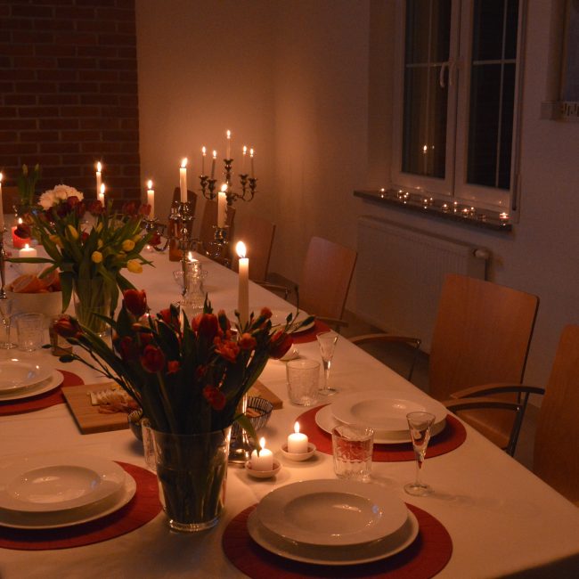 Kolacja w rodzinnym gronie, serwowana w sali biesiadnej, noclegi w górach, agroturystyka Sala na przyjęcie. Romantyczny wypoczynek w górach