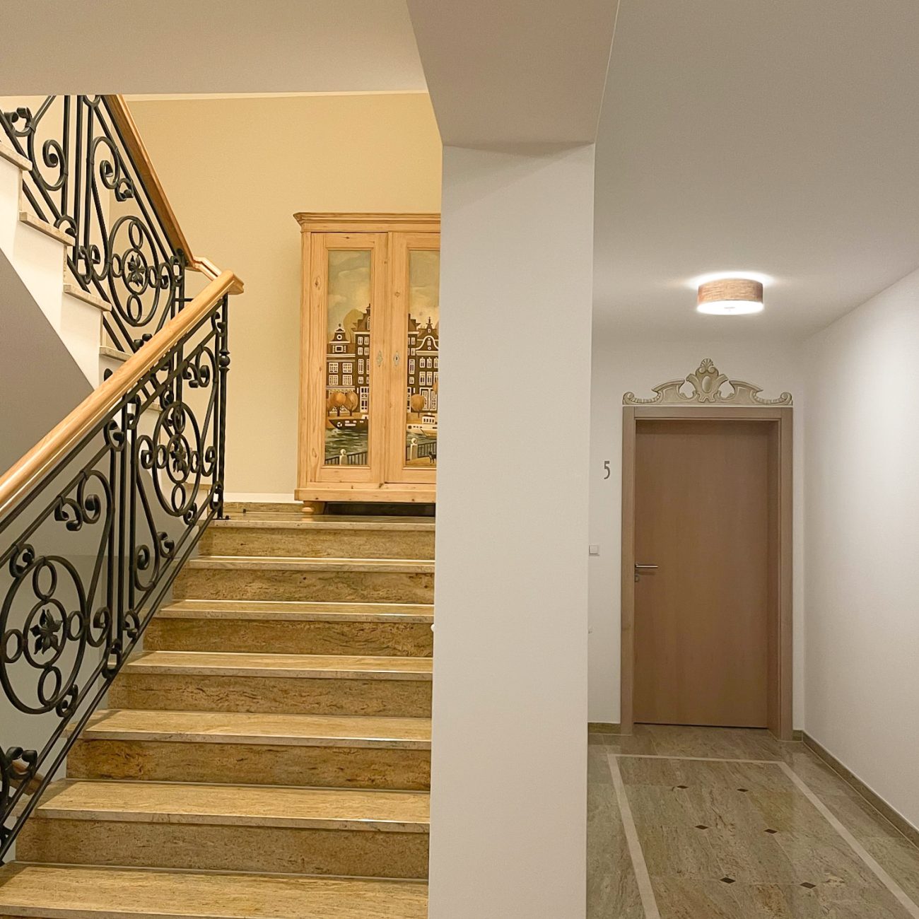 Budynek Obiektu wewnątrz, Noclegi w Gorczańskim Parku Narodowym