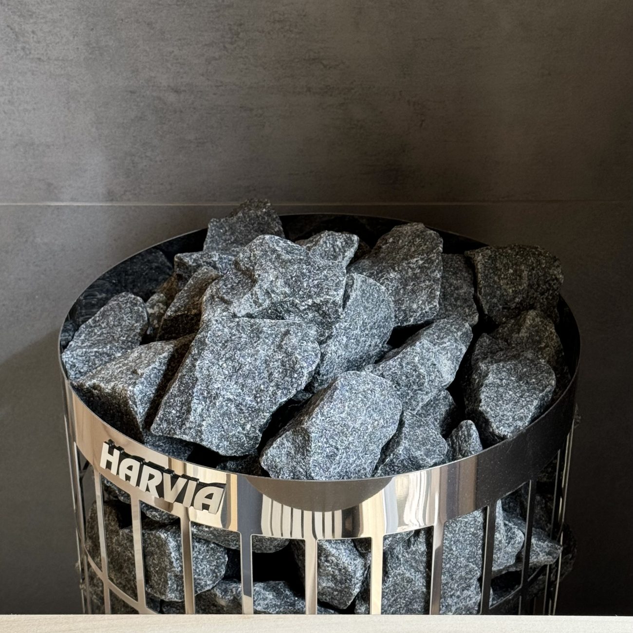 Sauna z piecem i kamieniami, agroturystyka, noclegi w górach, wakacyjny relaks, Apartamenty Agroturystyczne Papiernia