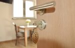 miodowy apartament wejście jadalnia